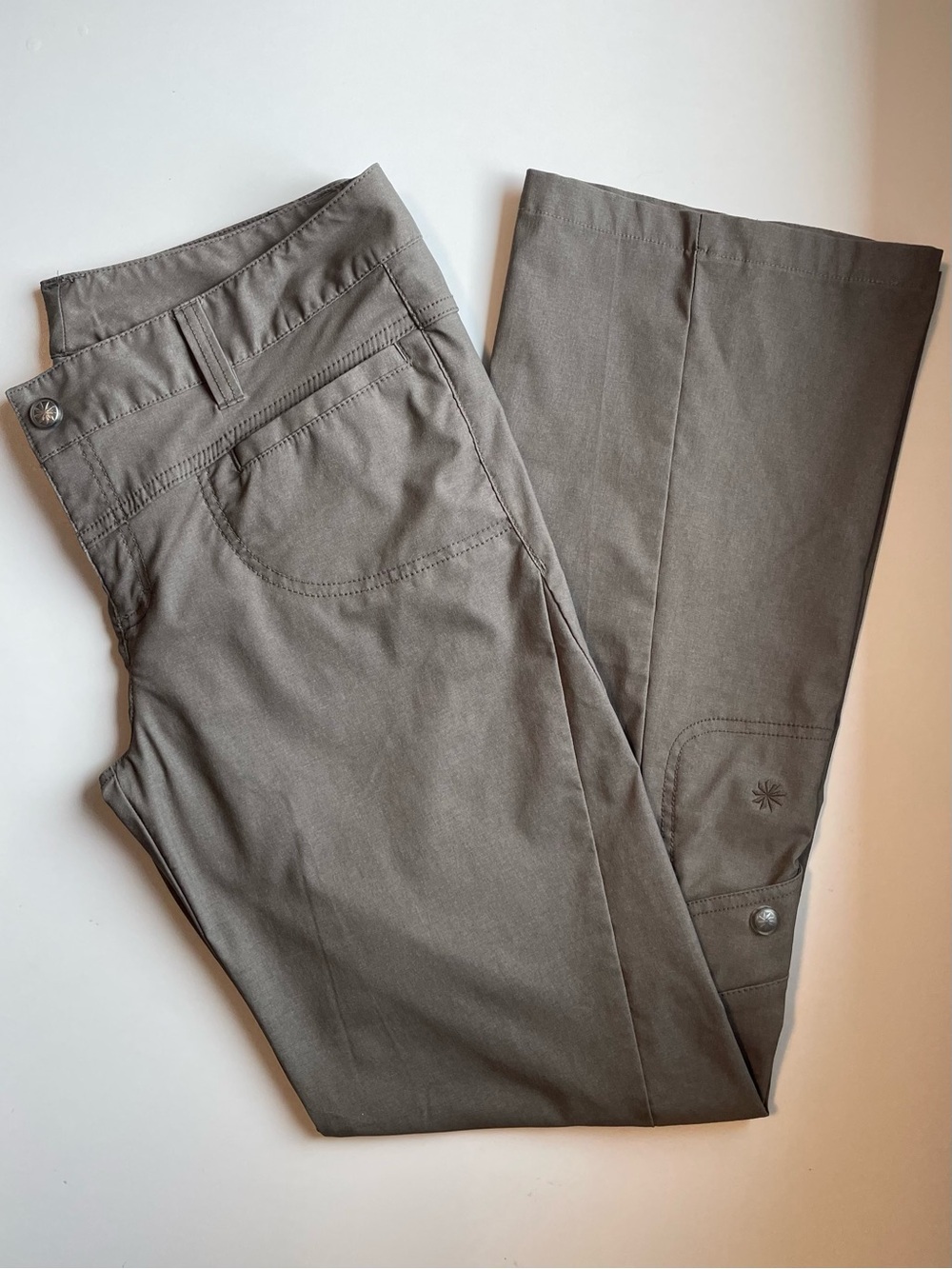 Athleta Cargo Travel Pants - Taupe Nylon Blend Straight Leg - Size 12 Tall